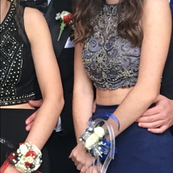 PROM DRESS! 👗 - Picture 6 of 7